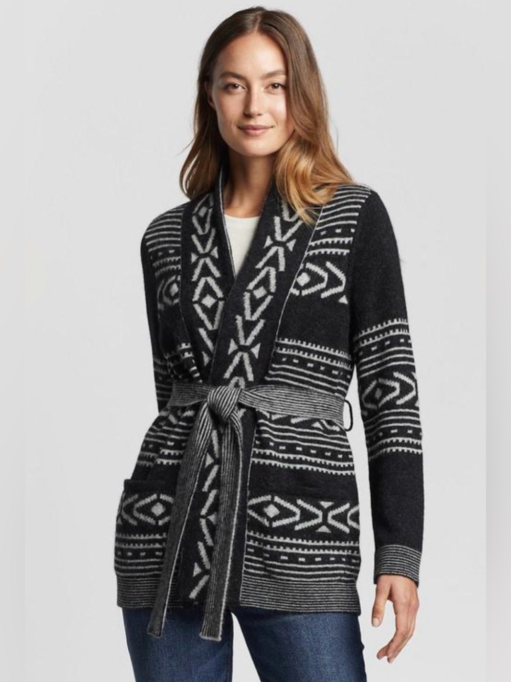 Pendleton Alpaca Discovery Cardigan, featuring a striking black and grey